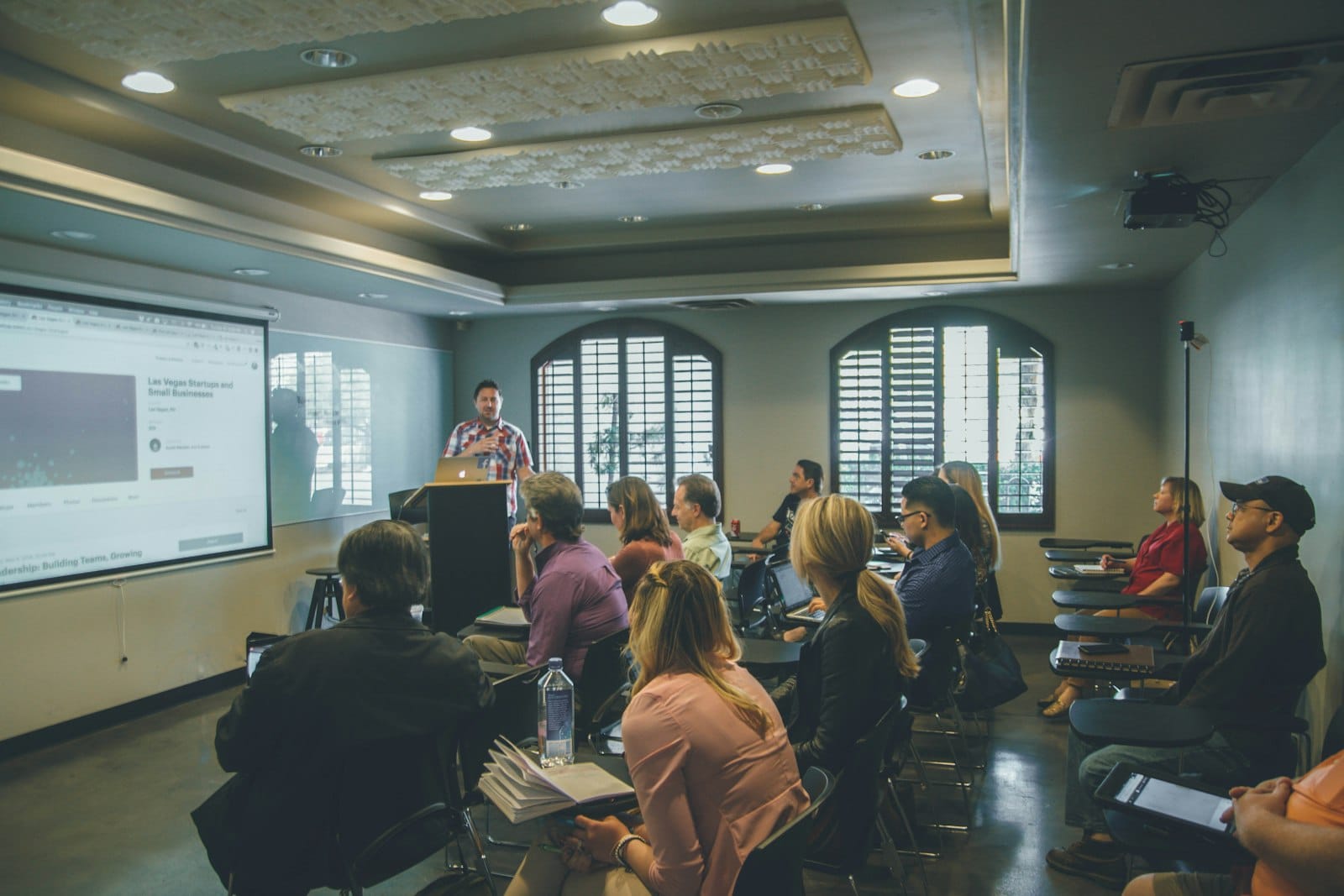 Capacitação e treinamento de equipe em sala
